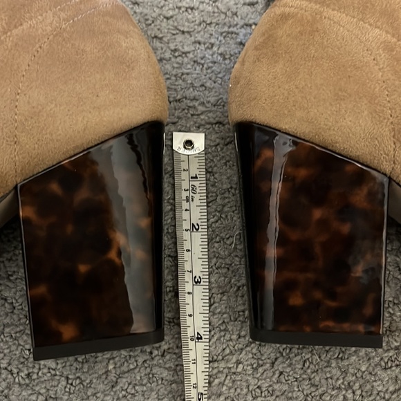 Ann Taylor Kady Faux Suede Tortoise Block Heel Booties Tan 10 - Picture 3 of 10